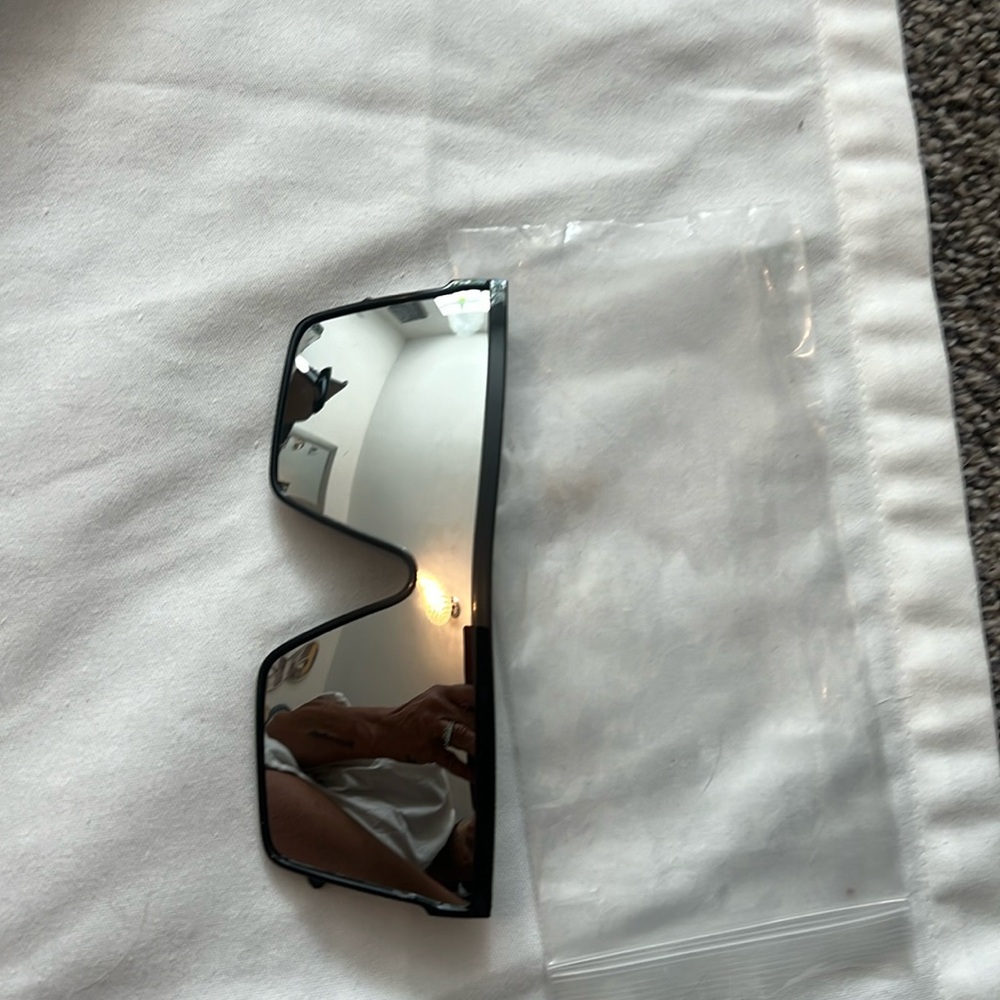 Stylish mirror Sunglasses